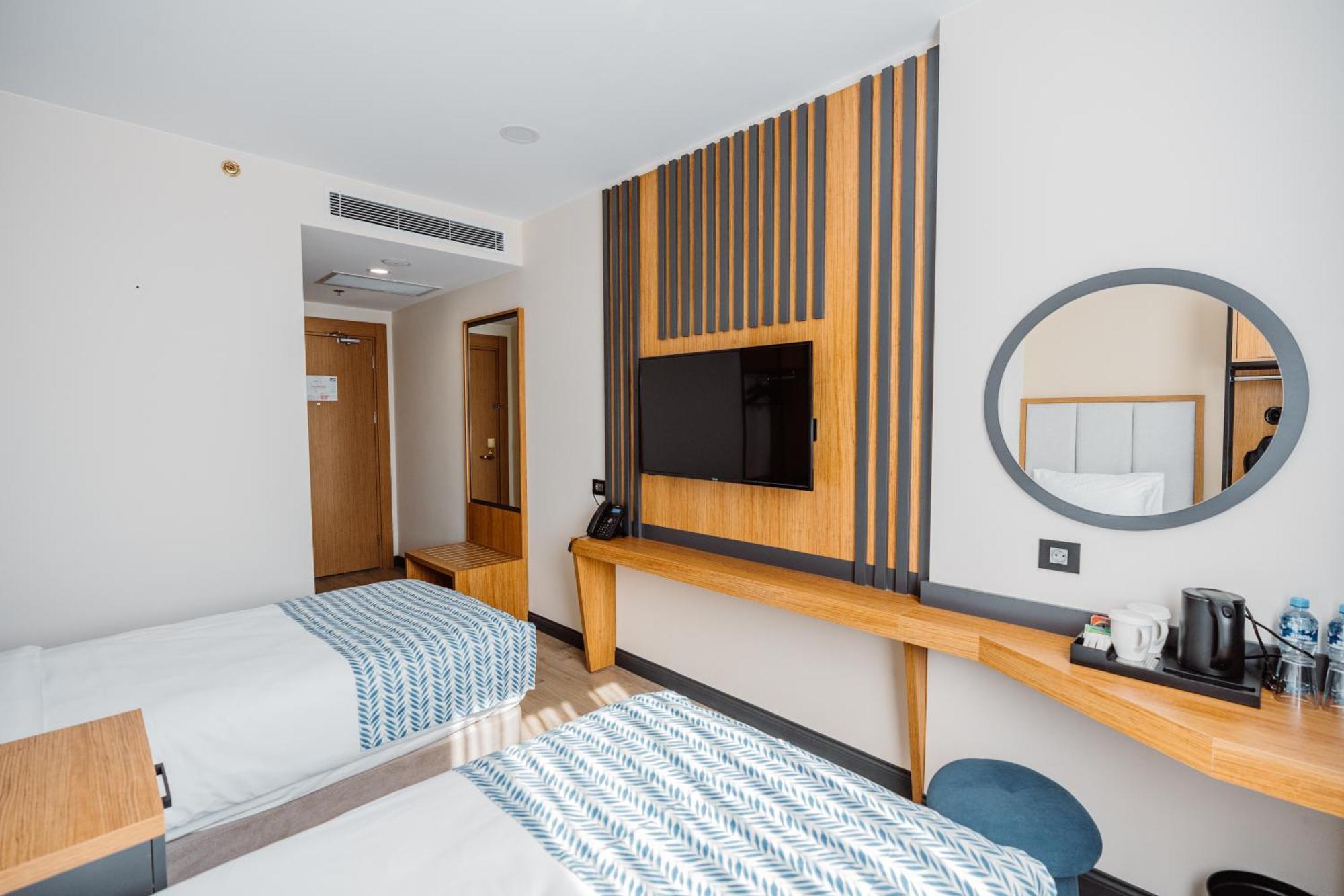 Best Western Plus Batumi Exterior photo