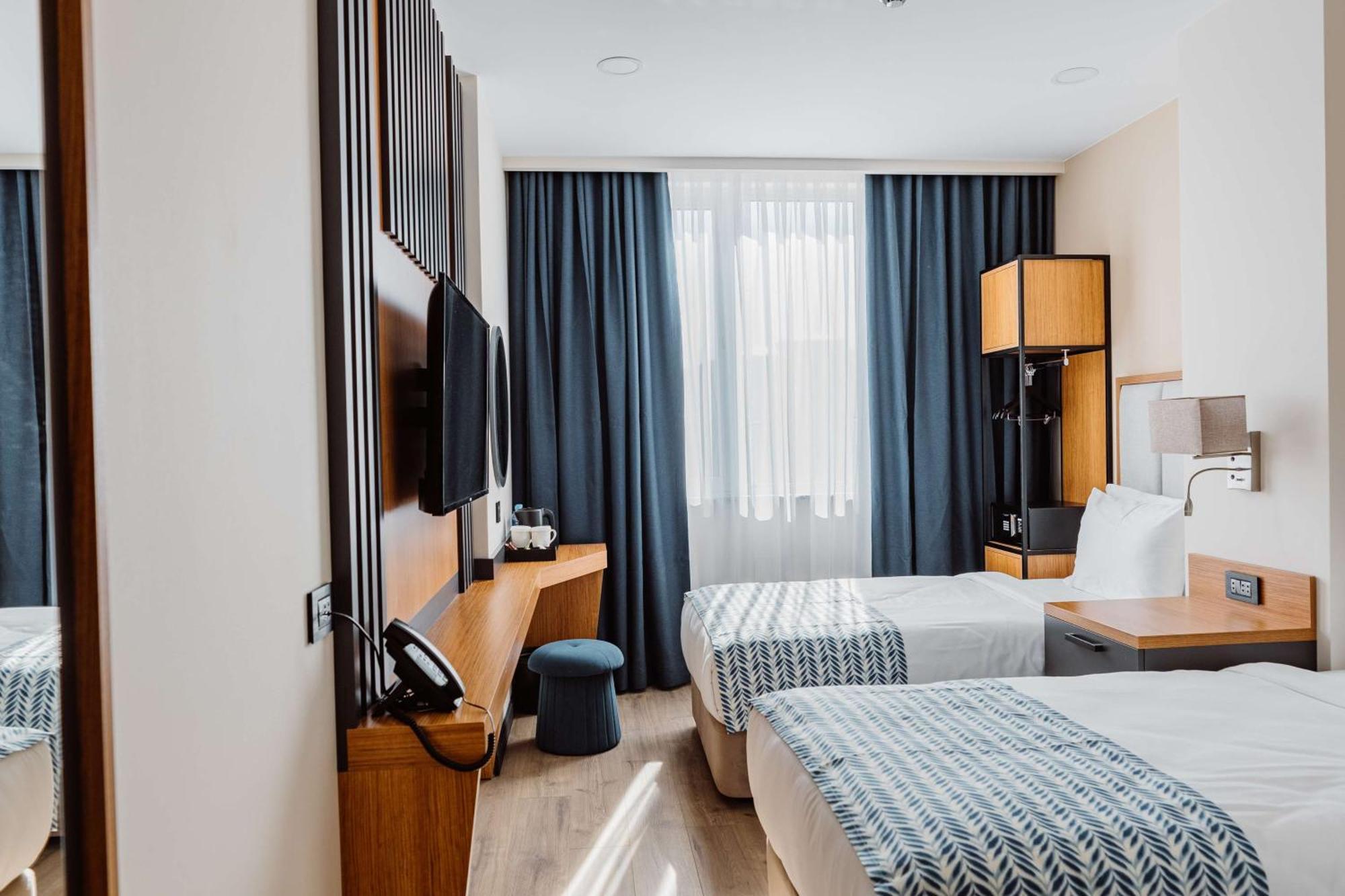 Best Western Plus Batumi Exterior photo