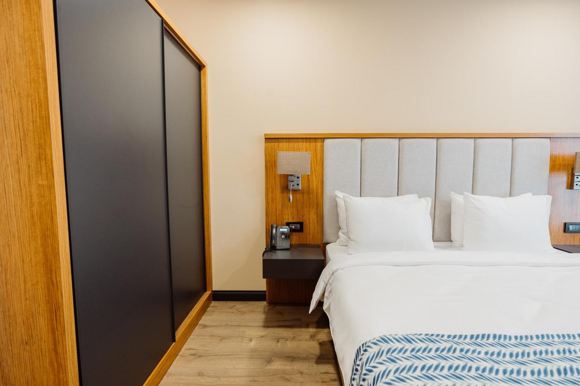Best Western Plus Batumi Exterior photo