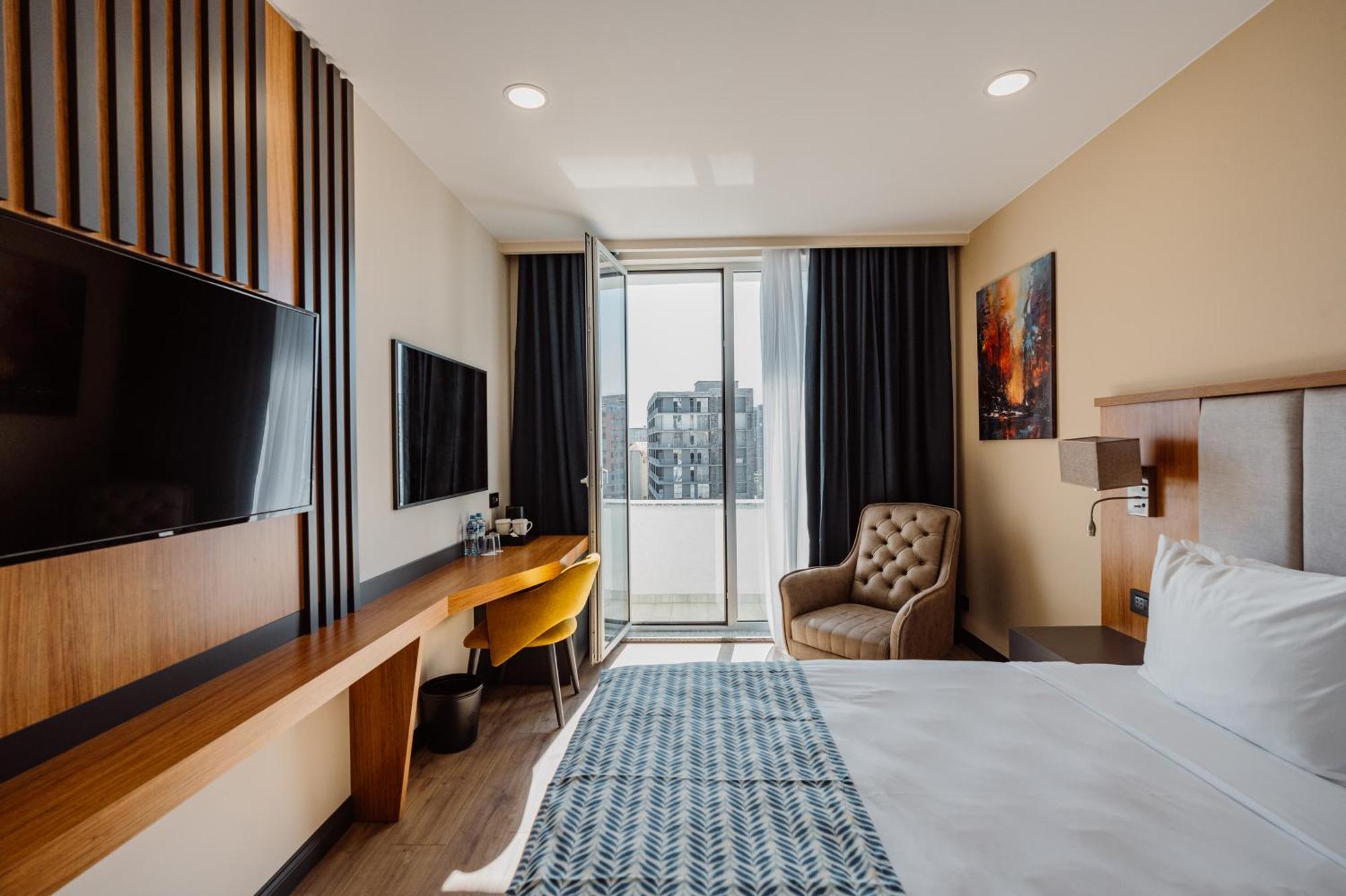 Best Western Plus Batumi Exterior photo