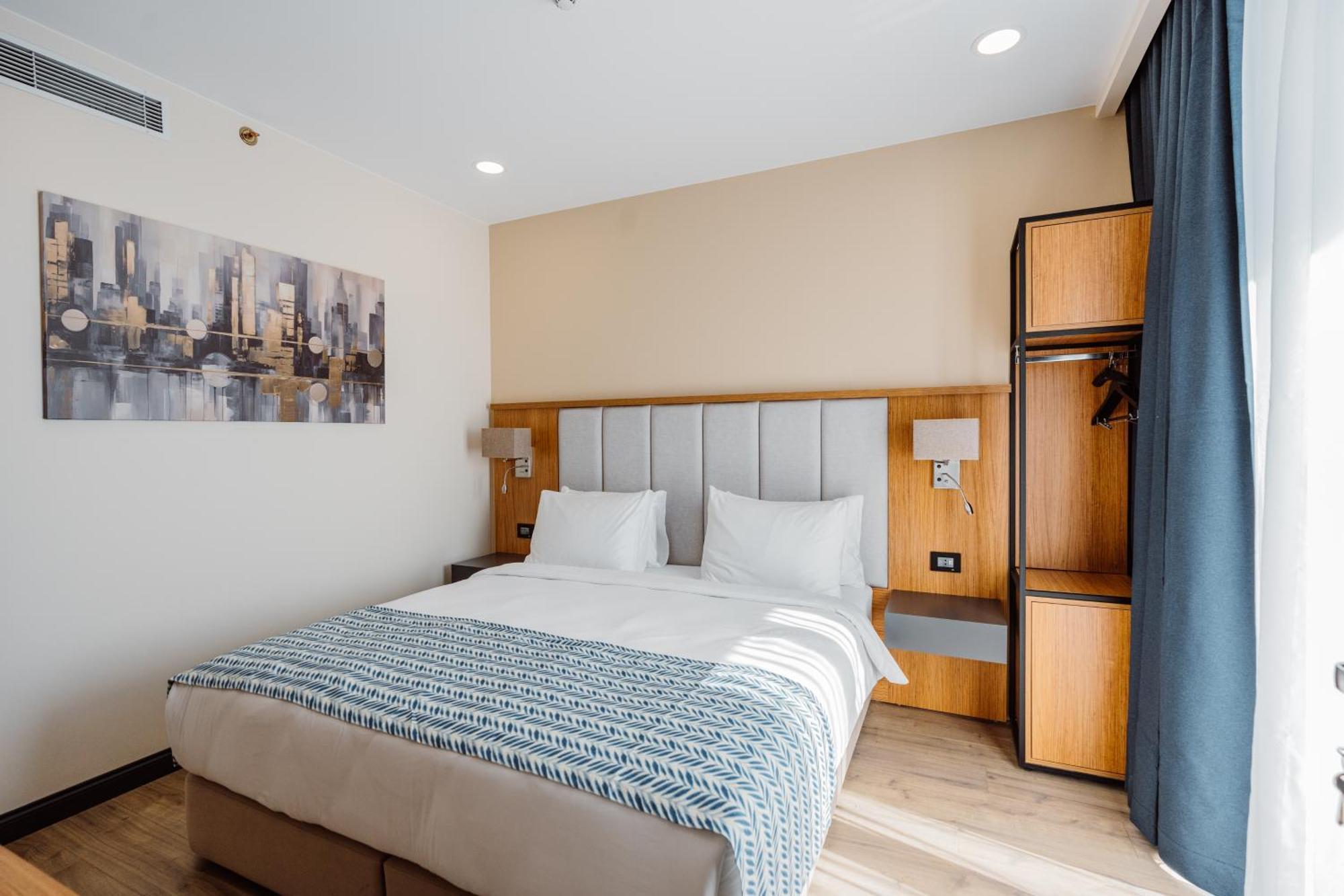 Best Western Plus Batumi Exterior photo