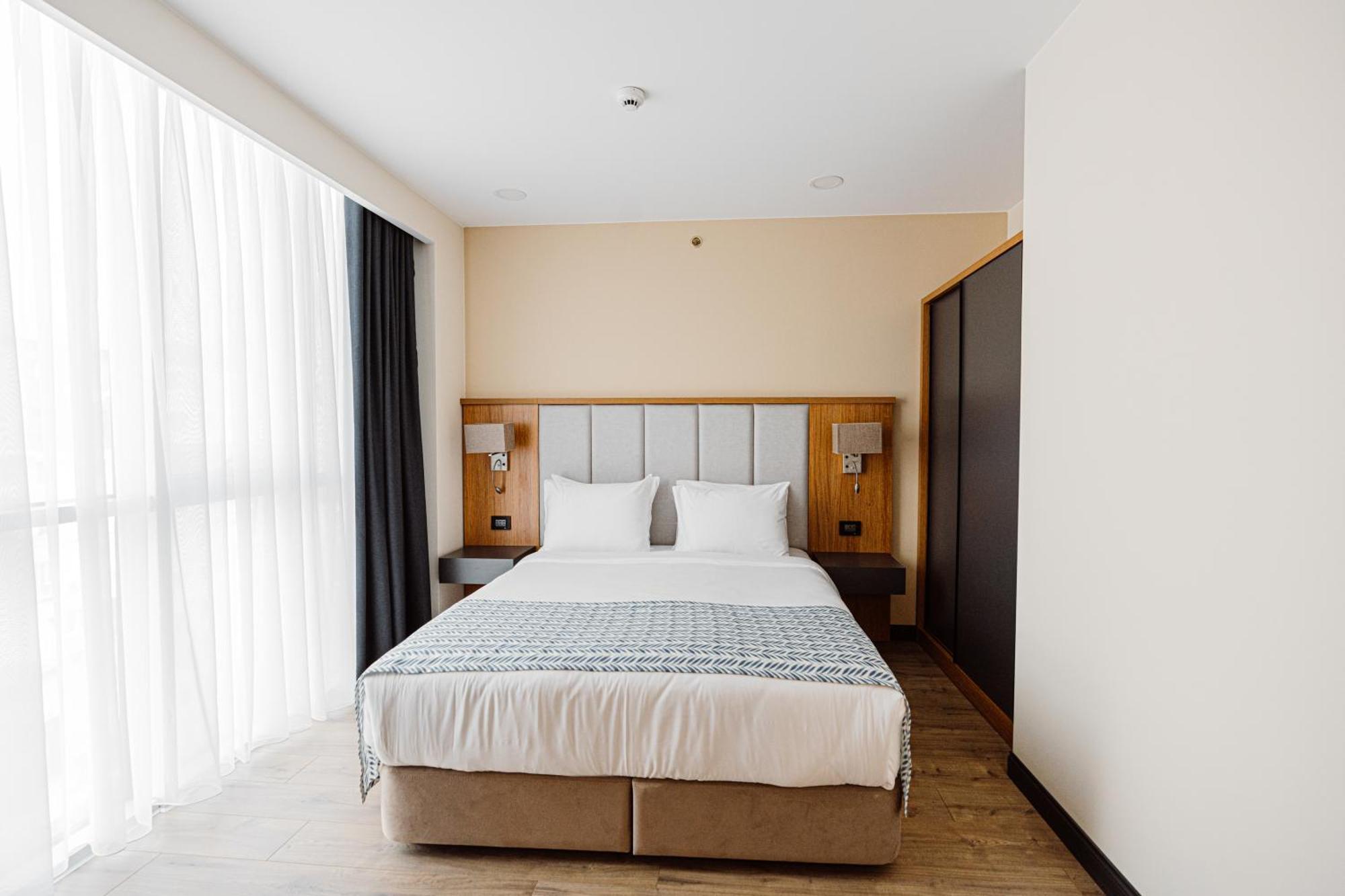 Best Western Plus Batumi Exterior photo