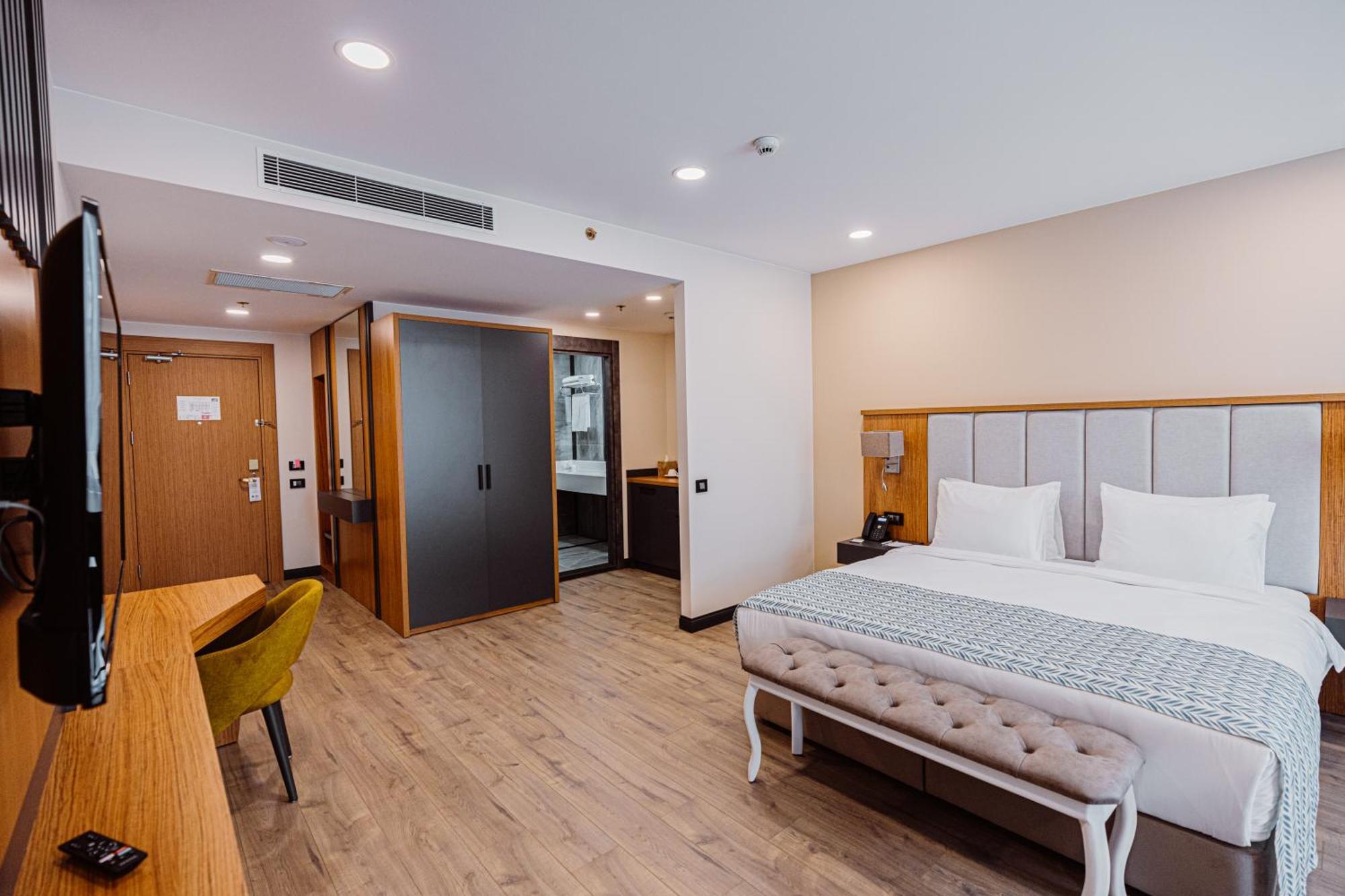 Best Western Plus Batumi Exterior photo