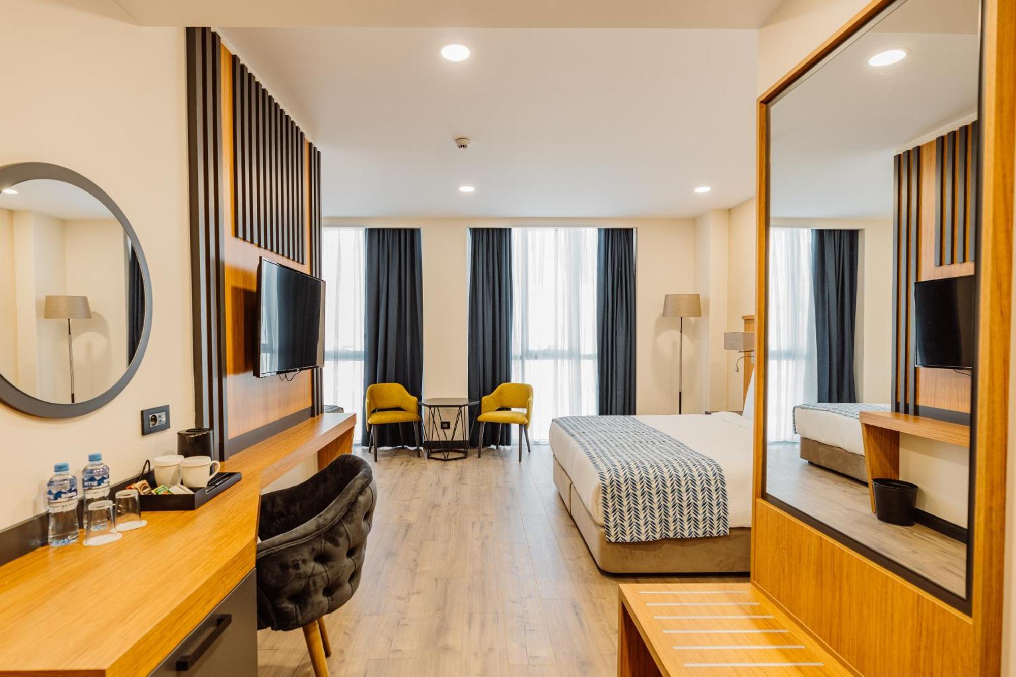 Best Western Plus Batumi Exterior photo